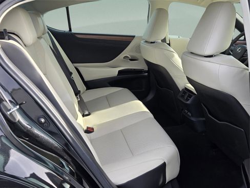 Certified 2025 Lexus ES 350 w/ Premium Package image 11