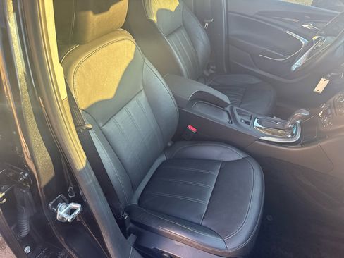 Used 2011 Buick Regal CXL w/ RL4 Preferred Equipment Group image 19