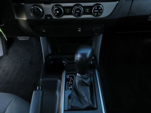 Used 2016 Toyota Tacoma SR5 image 16