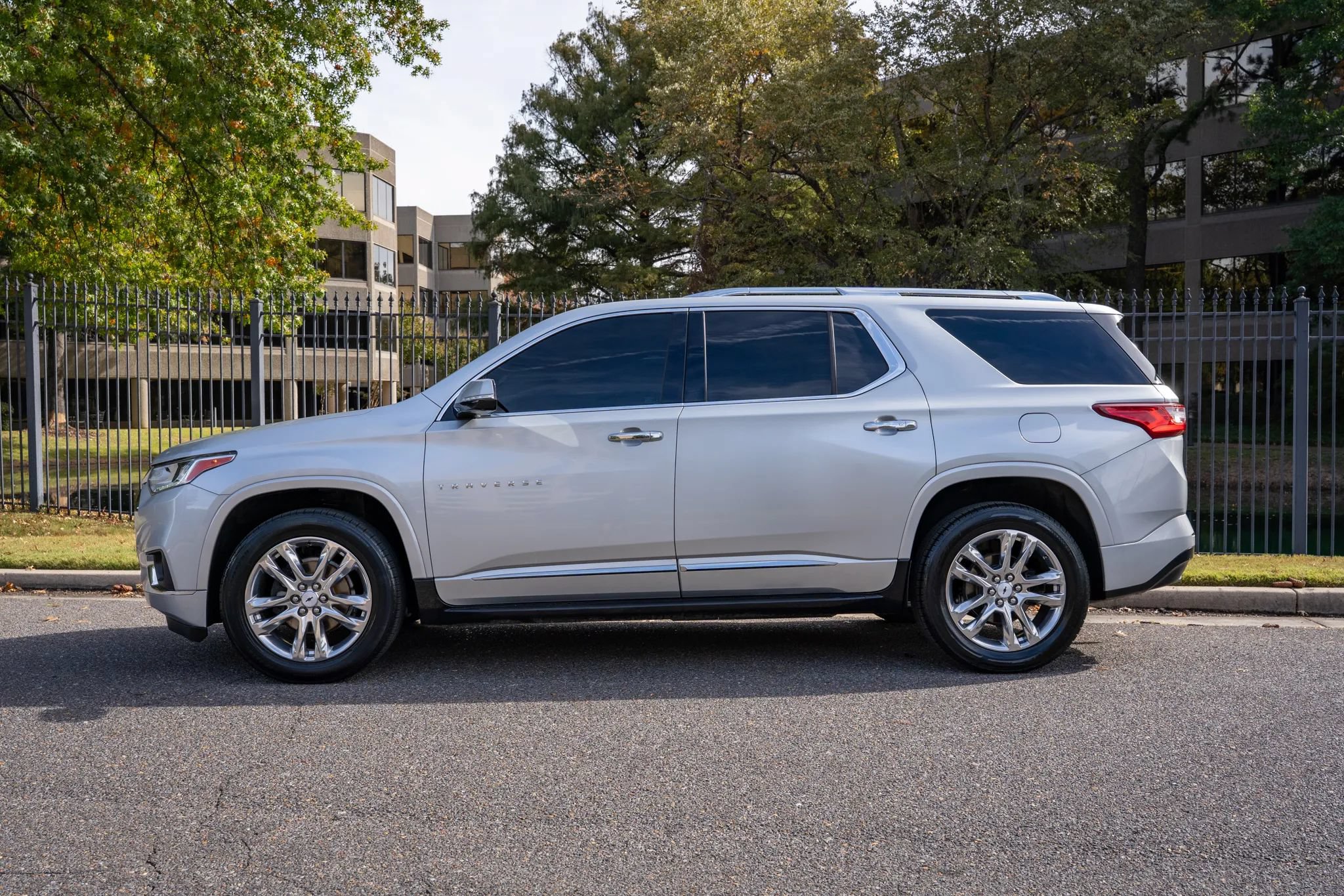 Used 2020 Chevrolet Traverse High Country AWD/4WD image 9