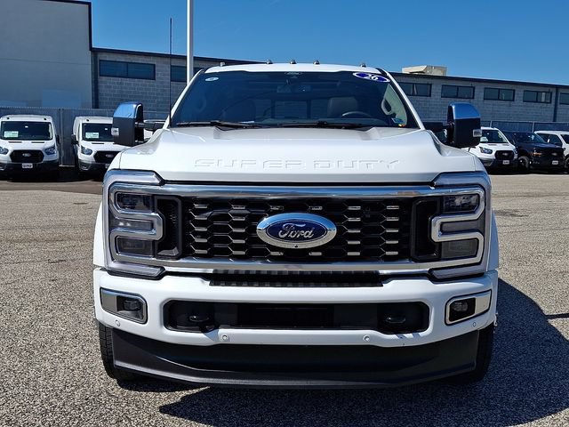 Used 2026 Ford F450 Platinum w/ Platinum Plus Package AWD/4WD image 2