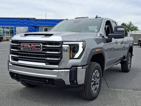 New 2026 GMC Sierra 2500 SLE w/ SLE Value Package; AWD/4WD image 2