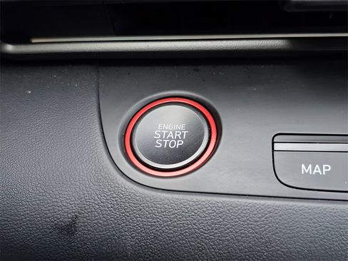 Certified 2025 Hyundai Elantra N Line image 29