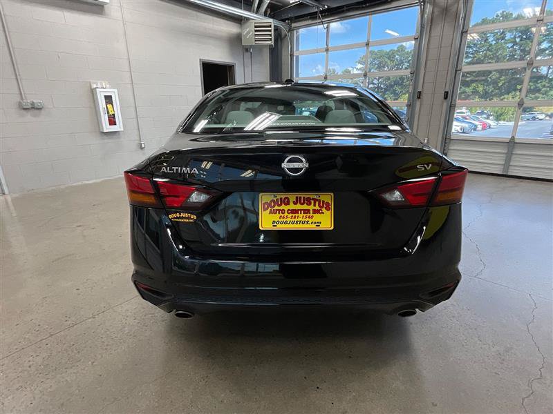 Used 2023 Nissan Altima 2.5 SV w/ SV Premium Package FWD image 4