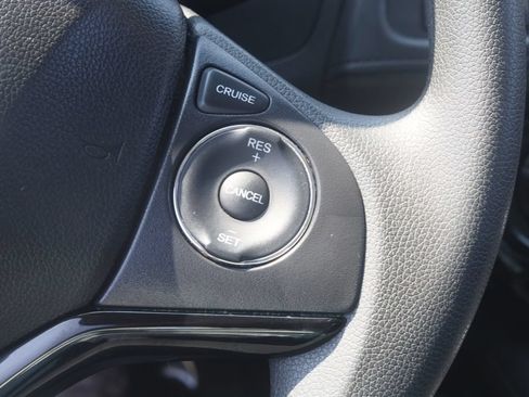 Used 2021 Honda HR-V LX image 6