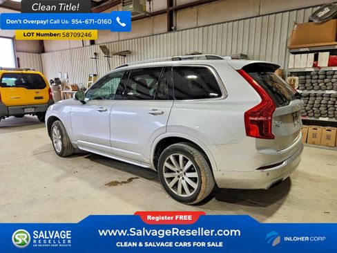 Used 2016 Volvo XC90 T6 Momentum w/ Momentum Plus Package AWD/4WD image 3