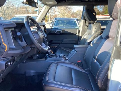 Used 2024 Ford Bronco Badlands image 27