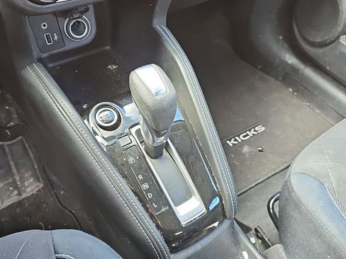 Used 2018 Nissan Kicks SV w/ Exterior Package image 11