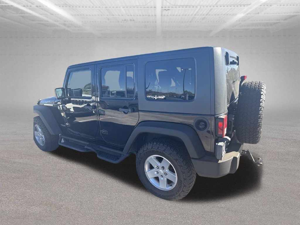 Used 2008 Jeep Wrangler Unlimited Rubicon w/ Dual Top Group AWD/4WD image 3