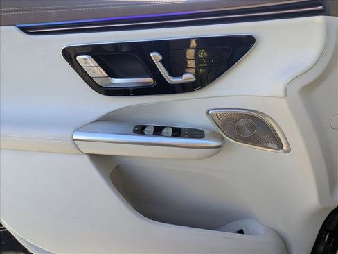 Used 2023 Mercedes-Benz EQE 500 4MATIC SUV image 9