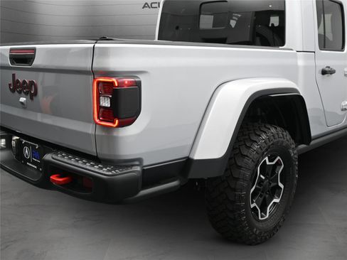 Used 2022 Jeep Gladiator Rubicon w/ Cold Weather Group image 19