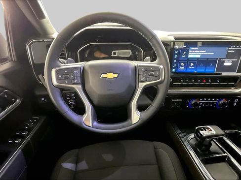 Certified 2025 Chevrolet Silverado 1500 LT w/ Safety Package RWD image 6