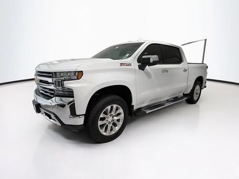 Used 2019 Chevrolet Silverado 1500 LTZ w/ LTZ Premium Package AWD/4WD image 3