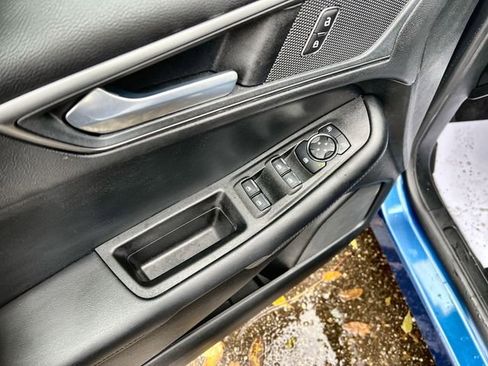 Used 2024 Ford Edge SE image 16