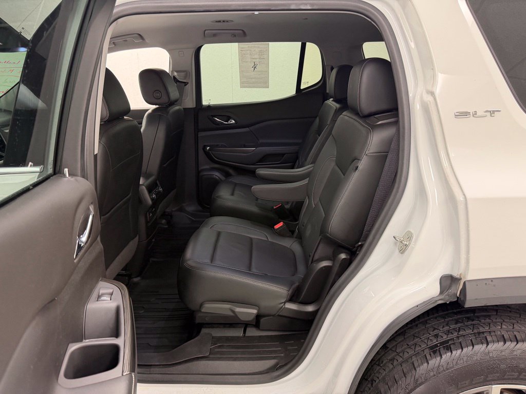 Used 2020 GMC Acadia SLT w/ Driver Alert Package II FWD image 17