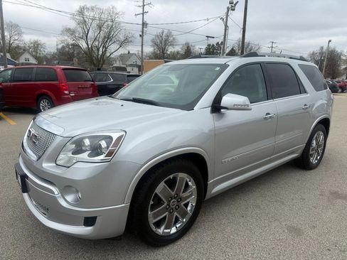 Used 2011 GMC Acadia Denali image 6