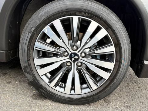 Used 2020 Mitsubishi Outlander ES FWD image 44