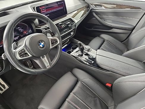 Used 2021 BMW 530i xDrive 530i xDrive w/ M Sport Package image 11