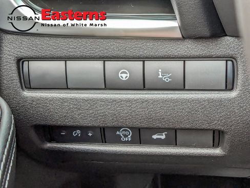 New 2025 Nissan Rogue SL w/ Tech Package image 35