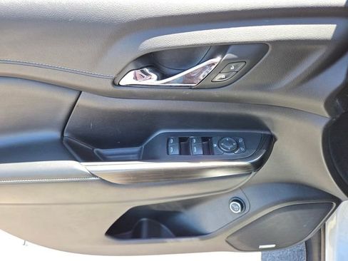 Certified 2019 GMC Acadia SLT AWD/4WD image 17