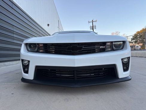 Used 2014 Chevrolet Camaro ZL1 RWD image 26