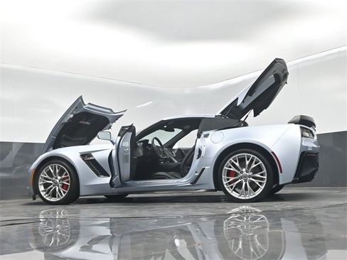 Used 2017 Chevrolet Corvette Z06 image 70