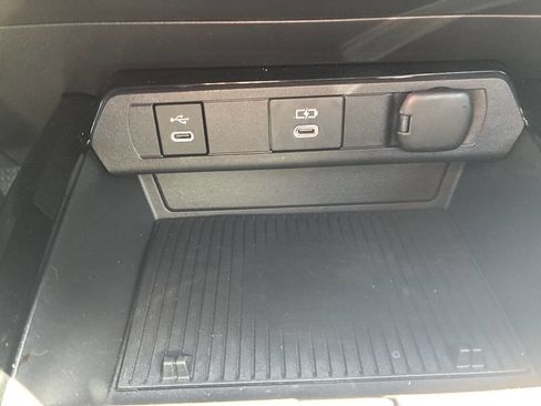 Used 2023 Toyota Prius Prime image 17