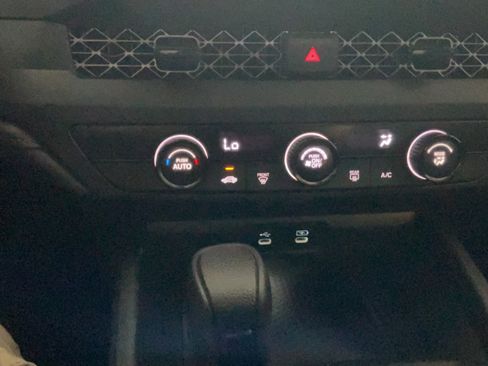 Used 2023 Honda Accord LX image 13