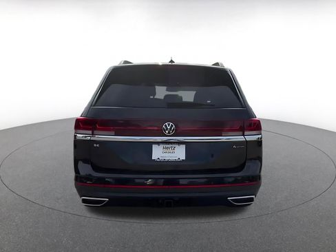 Used 2025 Volkswagen Atlas SE AWD/4WD image 12