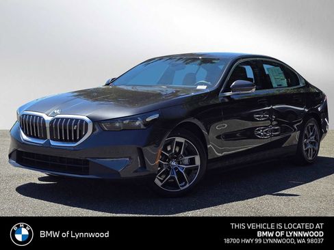 Used 2026 BMW i5 eDrive40 image 1