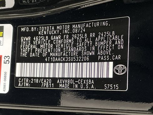 Used 2025 Toyota Camry SE image 37