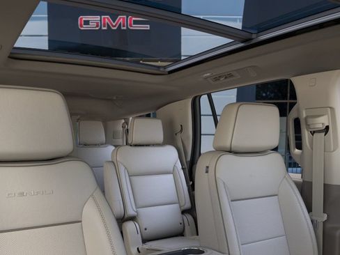 New 2026 GMC Yukon Denali w/ Sun & Power Step Package AWD/4WD image 24
