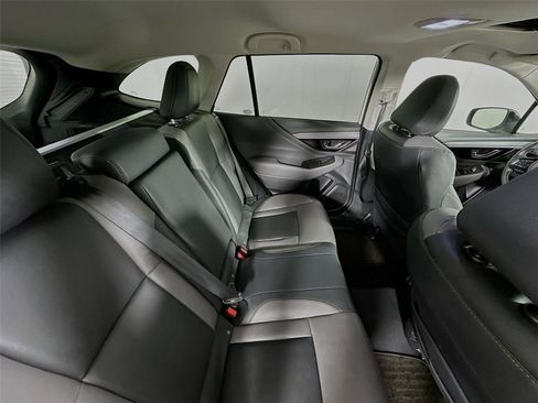 Used 2025 Subaru Outback Onyx Edition AWD/4WD image 27