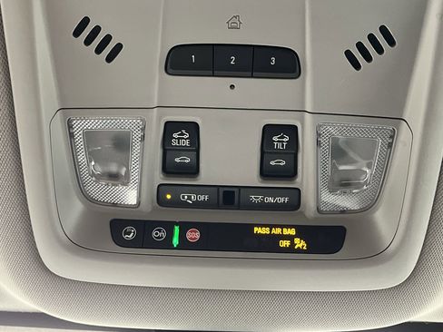 Certified 2023 GMC Acadia SLE w/ Driver Convenience Package image 29