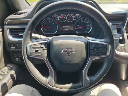 Used 2021 Chevrolet Tahoe Z71 w/ Rear Media and Nav Package image 19