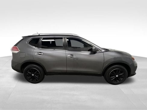 Used 2016 Nissan Rogue SV AWD/4WD image 2