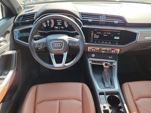 Used 2020 Audi Q3 2.0T Premium Plus w/ Premium Plus Package AWD/4WD image 4