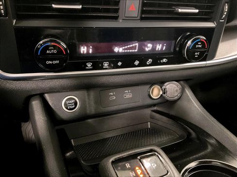 Certified 2023 Nissan Rogue SV image 25