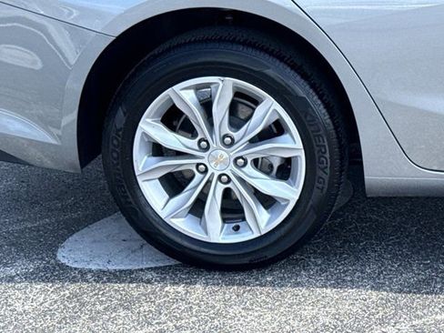 Used 2025 Chevrolet Malibu LT FWD image 5