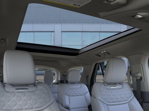 New 2026 Ford Explorer Platinum w/ LUX Leather Package AWD/4WD image 22
