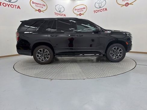 Used 2023 Chevrolet Tahoe Z71 w/ Luxury Package AWD/4WD image 3