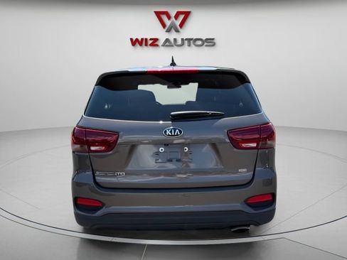 Used 2019 Kia Sorento AWD image 4