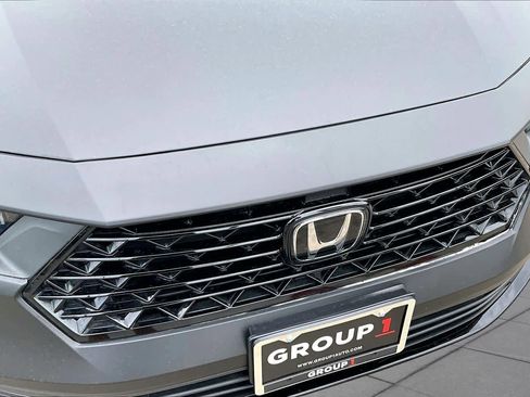 Used 2025 Honda Accord Sport image 29