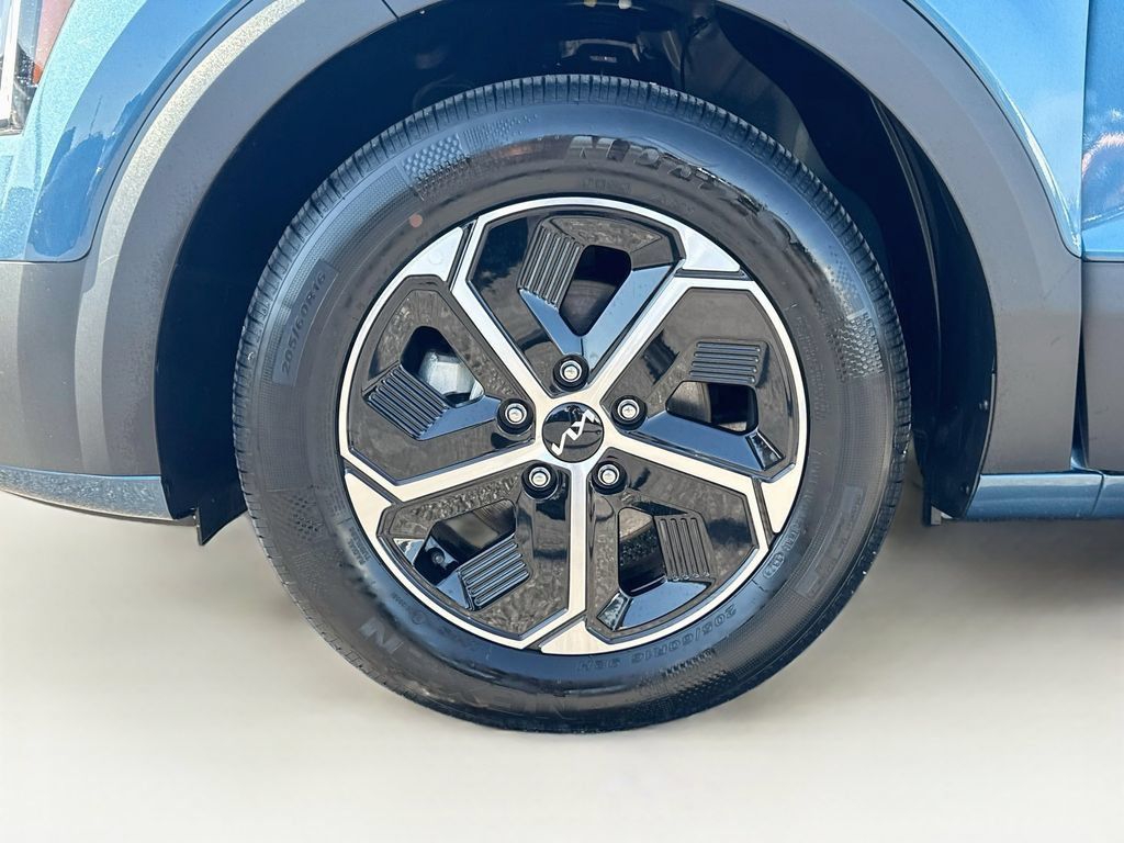 Certified 2025 Kia Niro EX FWD image 35