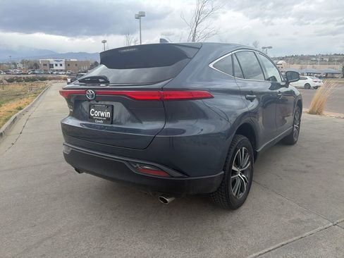 Used 2024 Toyota Venza LE AWD/4WD image 8