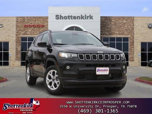 New 2026 Jeep Compass Latitude image 1