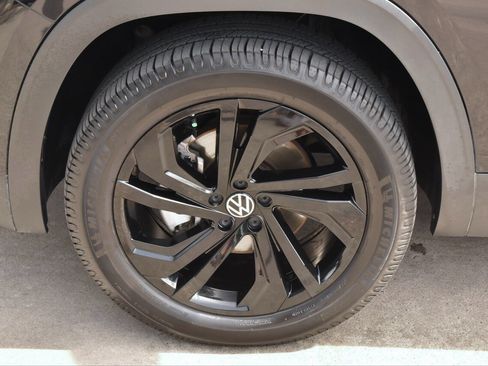Used 2022 Volkswagen Atlas SE image 39