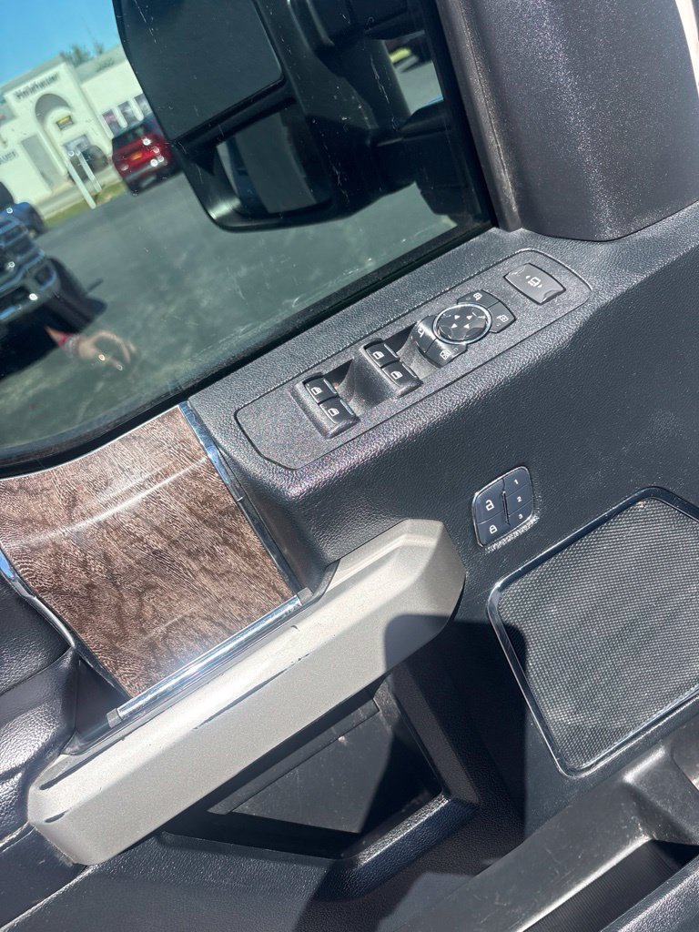 Used 2018 Ford F250 Lariat w/ Chrome Package AWD/4WD image 17