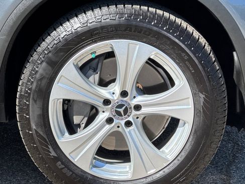 Used 2017 Mercedes-Benz GLC 300 4MATIC image 26