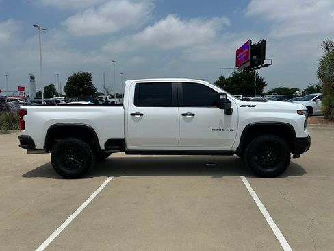 Used 2026 Chevrolet Silverado 2500 ZR2 w/ LPO, Dark Essentials Package AWD/4WD image 4